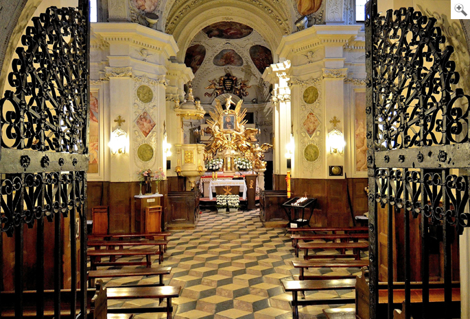 Chiesa di Sant'Antonio a Varsavia con affreschi di Francesco Giorgioli